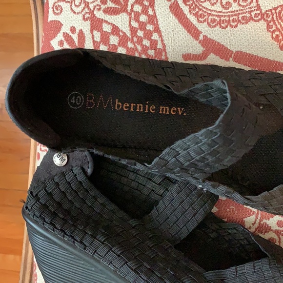 Bernie Mev casual wedges - Picture 2 of 2